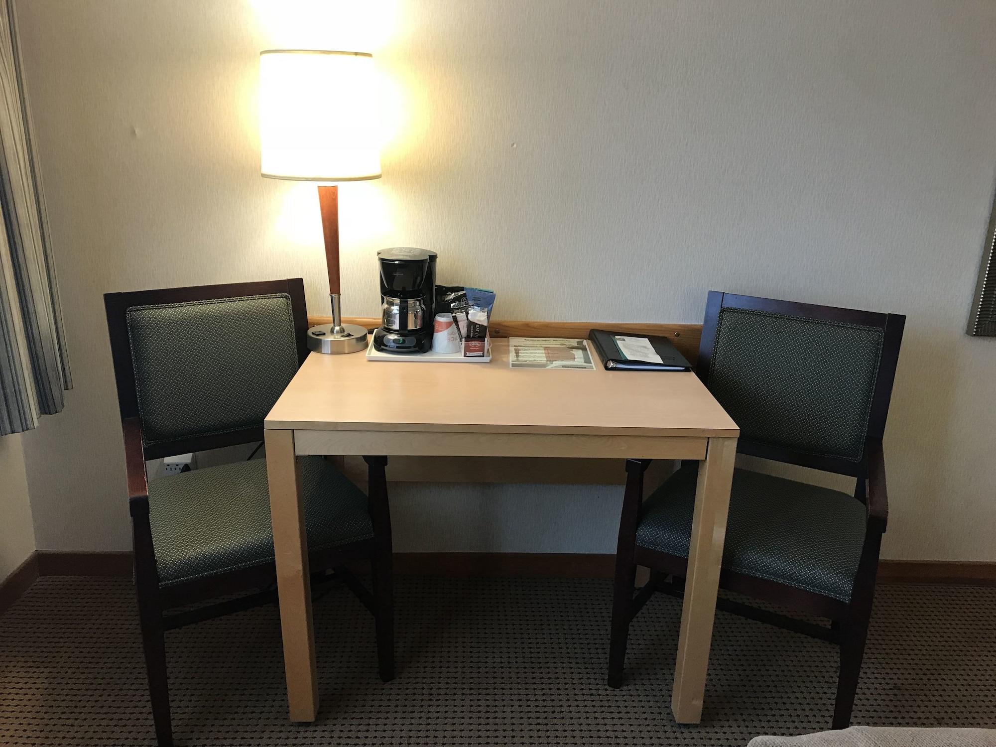 Quality Inn And Suites Montreal East Esterno foto