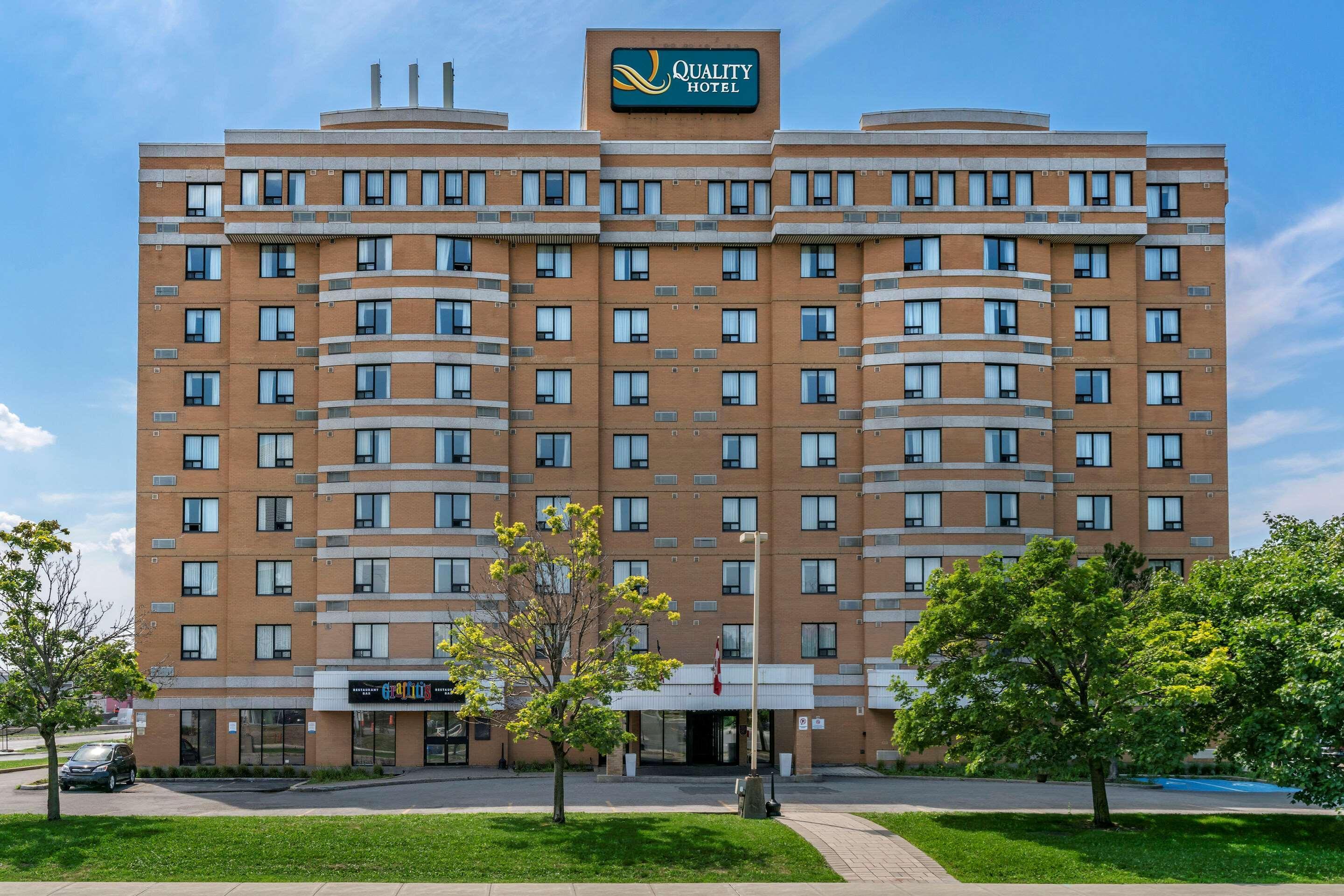 Quality Inn And Suites Montreal East Esterno foto