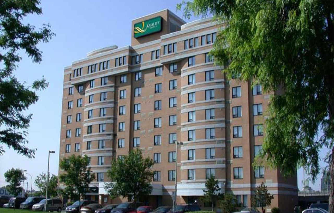 Quality Inn And Suites Montreal East Esterno foto